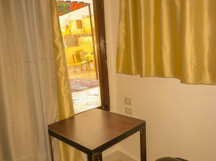 اتاق لوکس, Key Of Pyramids View Inn