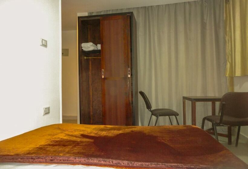 اتاق لوکس, Key Of Pyramids View Inn