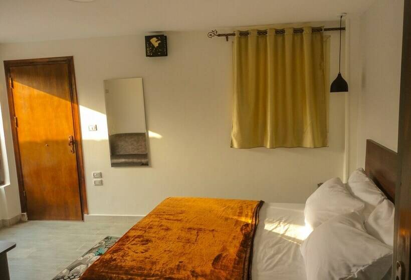 اتاق لوکس, Key Of Pyramids View Inn