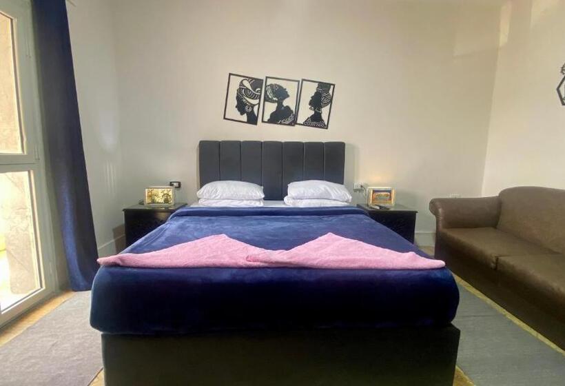 اتاق استاندارد سه تخته با چشم‌انداز, Key Of Pyramids View Inn