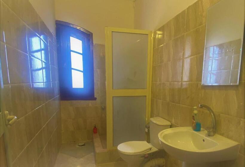 اتاق لوکس با بالکن, Key Of Pyramids View Inn