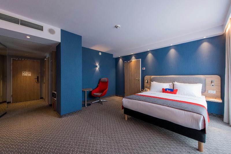 Номер Стандарт Адаптированный для Инвалидов, Holiday Inn Express Warsaw   Mokotow, An Ihg