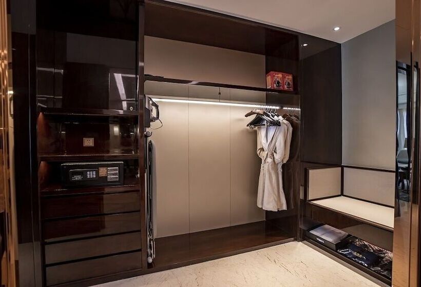Suite Executive, Haikou Yatter Hotel, Vignette Collection By Ihg