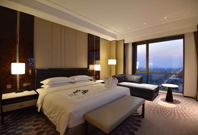 Suite Executive, Haikou Yatter Hotel, Vignette Collection By Ihg