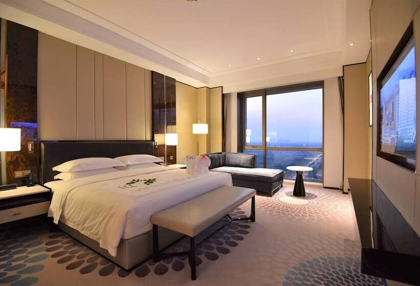Suite Executive, Haikou Yatter Hotel, Vignette Collection By Ihg