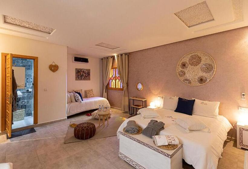 اتاق سوپریور چهار تخته, Riad Miel & Une Nuit