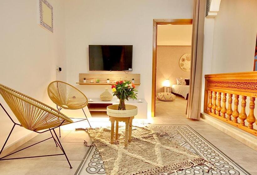 اتاق سوپریور چهار تخته, Riad Miel & Une Nuit