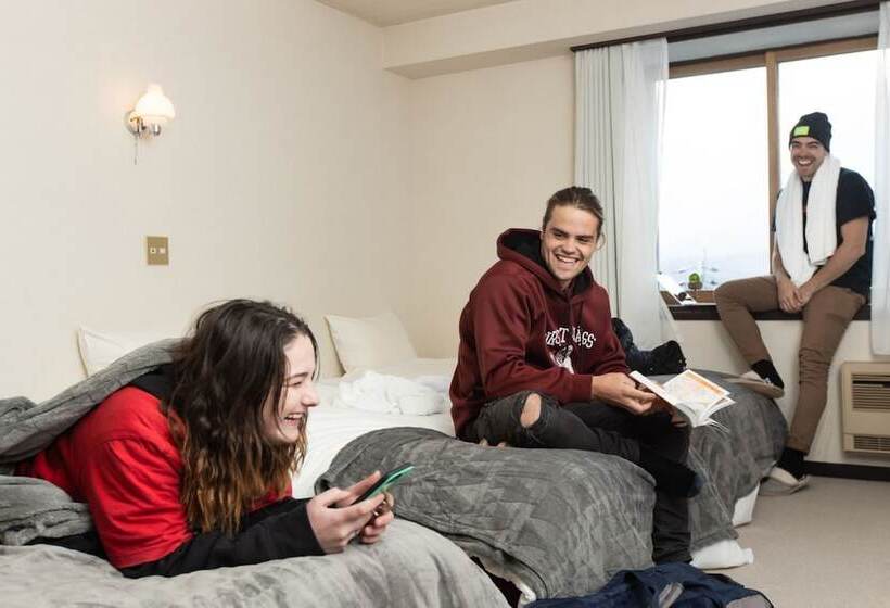 غرفة قياسية ثلاثية, Unplan Village Hakuba