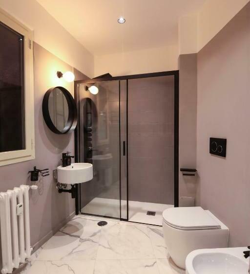 سوئیت با وان آب گرم, O.effe. Suites / Vatican