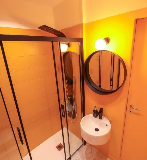 سوئیت با وان آب گرم, O.effe. Suites / Vatican