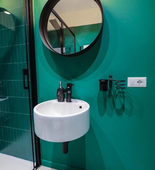 اتاق استاندارد, O.effe. Suites / Vatican