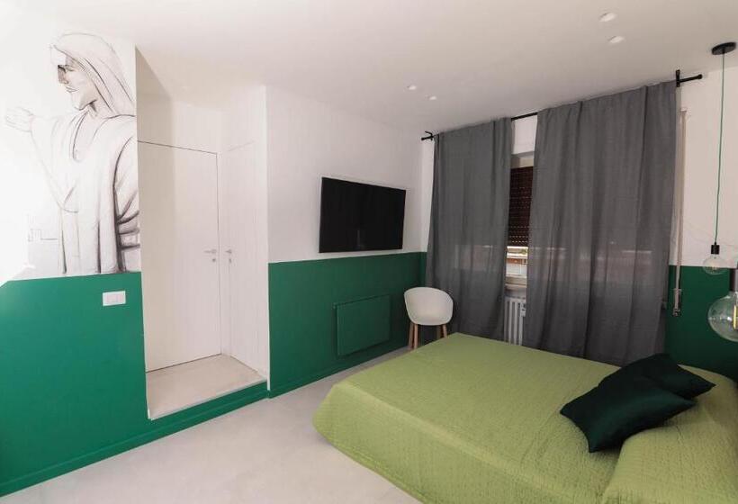 اتاق استاندارد, O.effe. Suites / Vatican