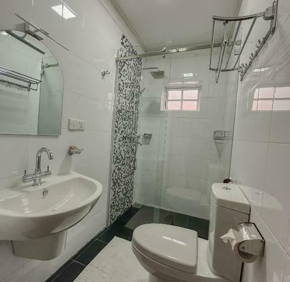 Standard Room, Grace