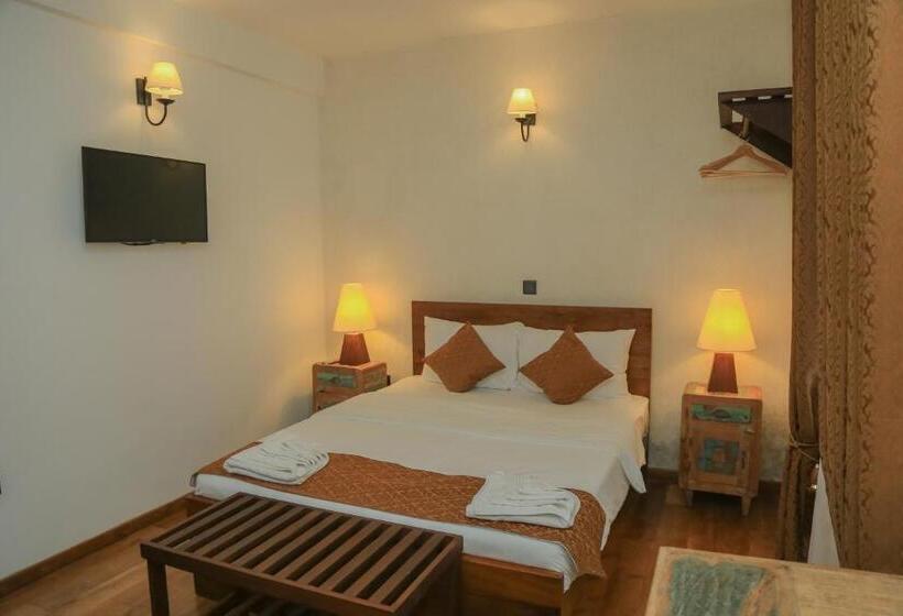 Deluxe Room, Grace