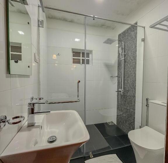 3 Bedroom Apartment, Grace