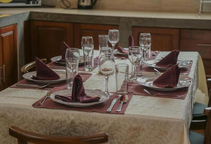 3 Bedroom Apartment, Grace