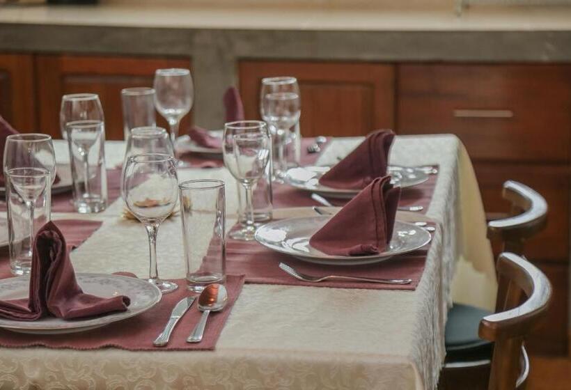 3 Bedroom Apartment, Grace
