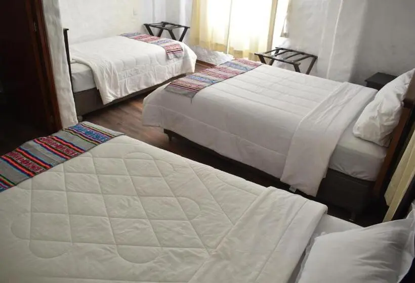 اتاق لوکس چهار تخته, La Casa De Santiago