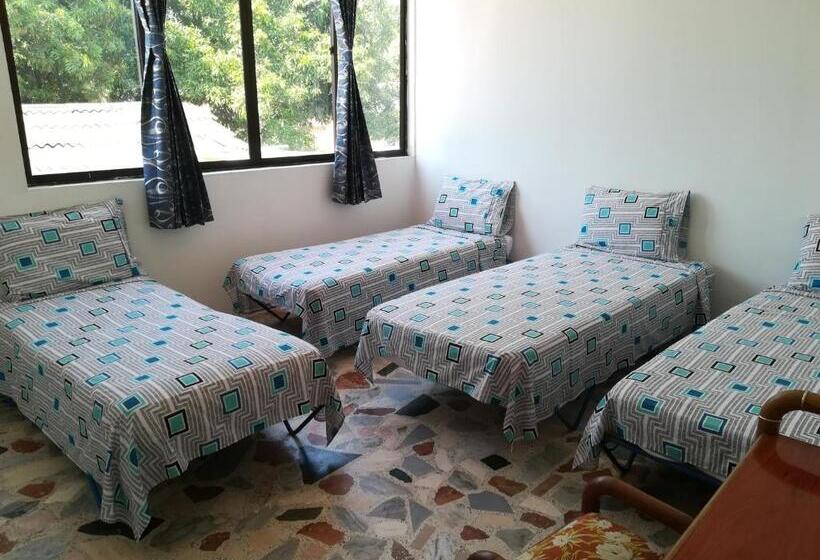 غرفة قياسية رباعية, Sael