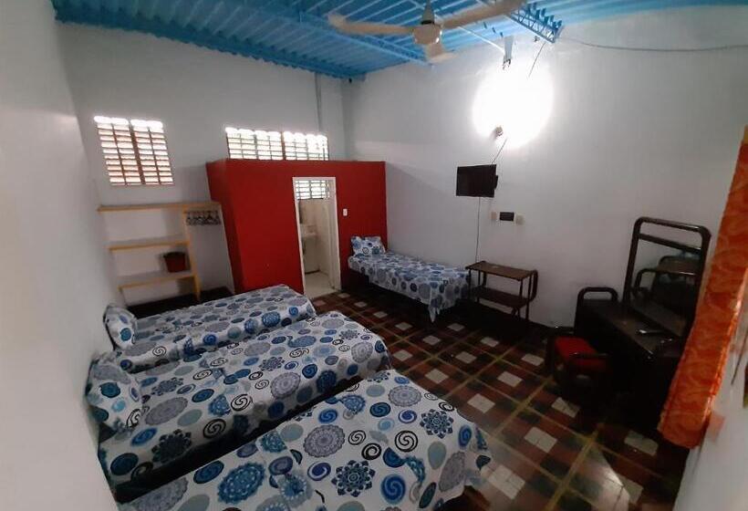 غرفة قياسية رباعية, Sael