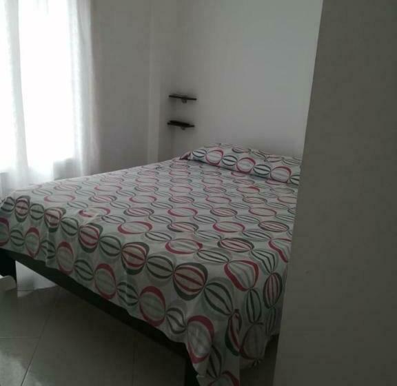 스탠다드 룸, Tania