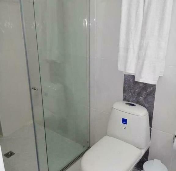 스탠다드 룸, Tania