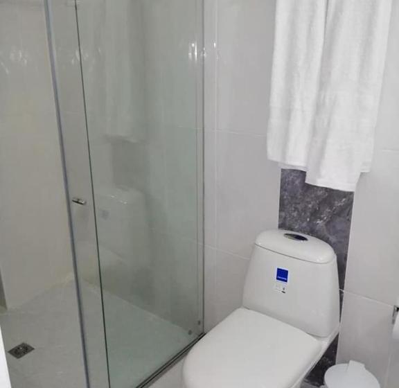 스탠다드 트리플 룸, Tania