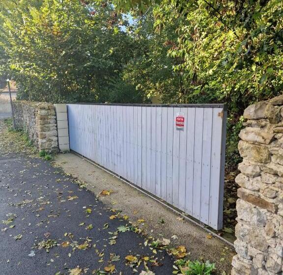 منزل غرفة نوم واحدة, Gîte Du Moulin De Barutel Mamers,petite Maison Avec 1 Chambre Idéale Couple,spa Et Soins Sur Réserva