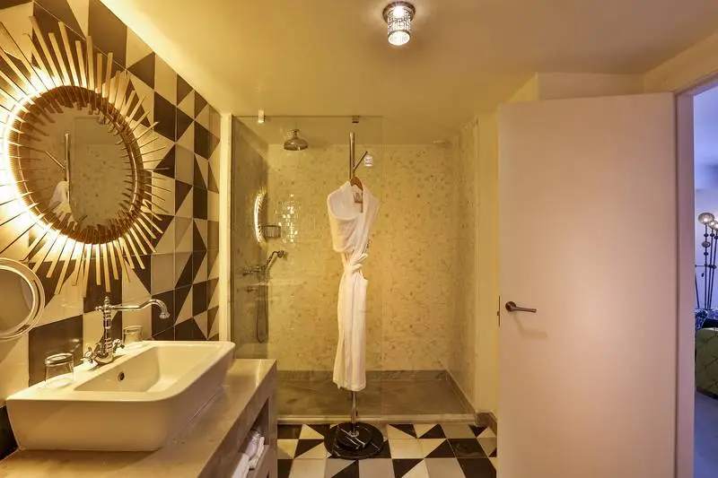 اتاق استاندارد با تخت دو نفره بزرگ برای معلولان, Holiday Inn Express Brooklyn   Kings Hwy By Ihg