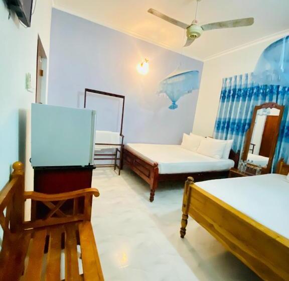 غرفة قياسية ثلاثية, Montana Rest