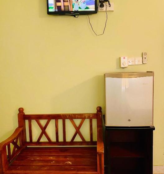 غرفة قياسية ثلاثية, Montana Rest