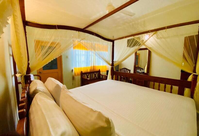 Номер Deluxe Кровать Кинг, Montana Rest