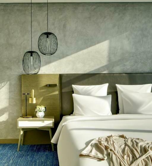 Deluxe Suite King Bed, Pullman Sharjah