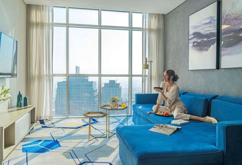 سوییت لوکس, Pullman Sharjah