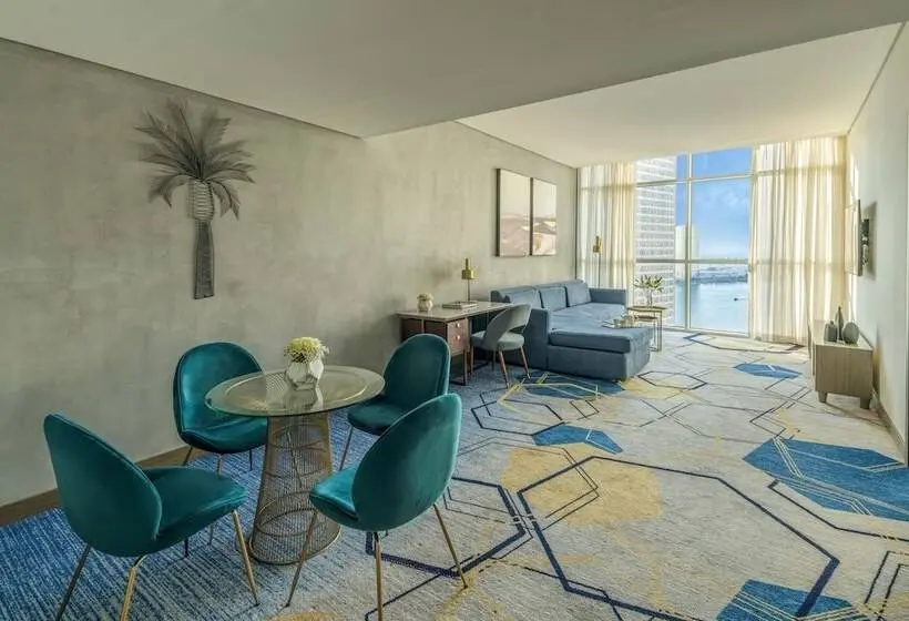 سوییت اجرایی, Pullman Sharjah