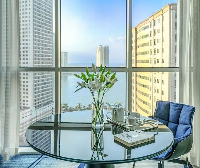 اتاق سوپریور با چشمانداز شهر, Pullman Sharjah