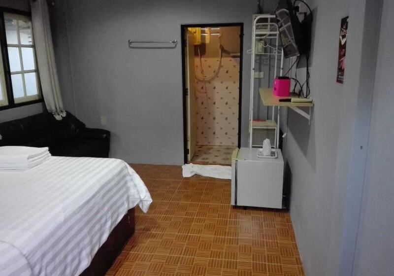Номер Стандарт, The Money Inn
