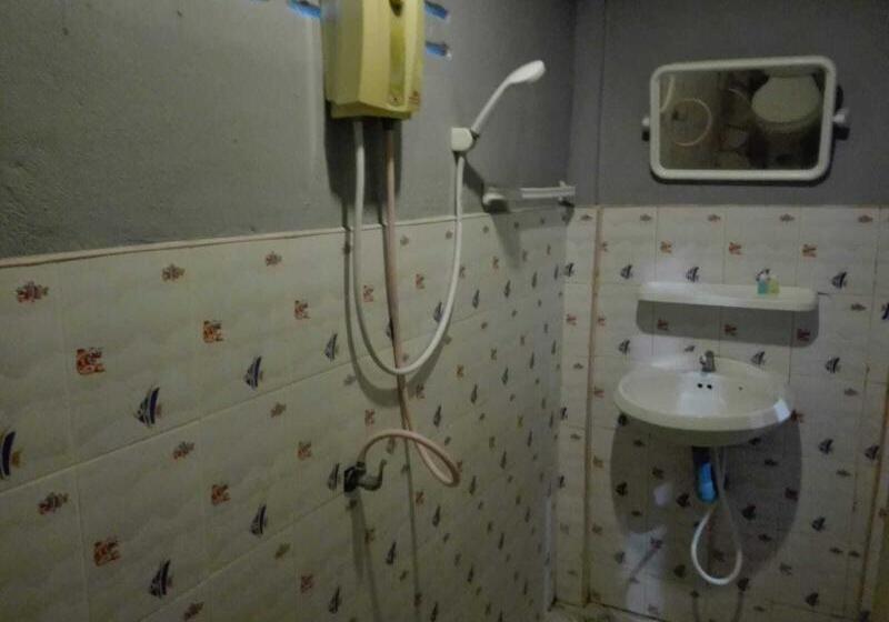 Номер Стандарт, The Money Inn