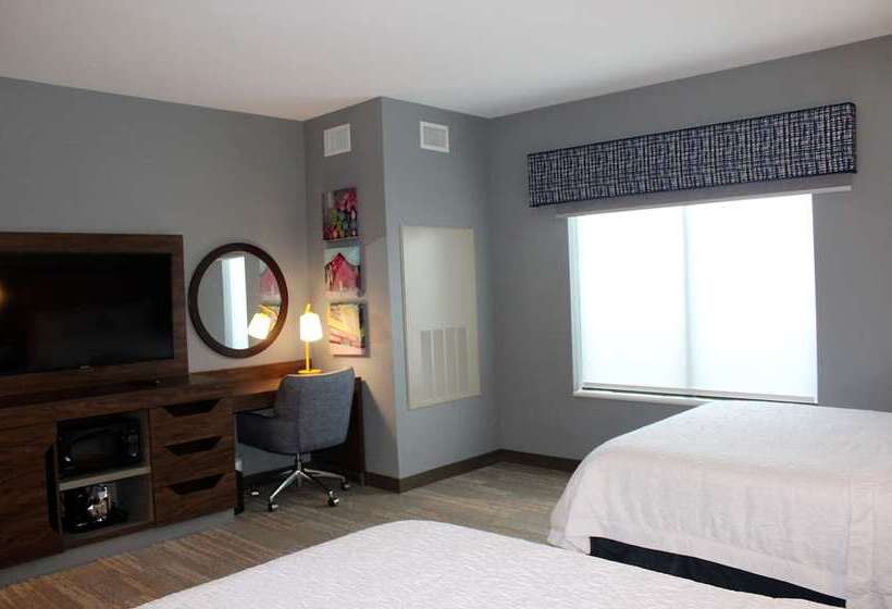 חדר סטנדרט מותאם לאדם עם מוגבלויות, Hampton Inn & Suites Conway