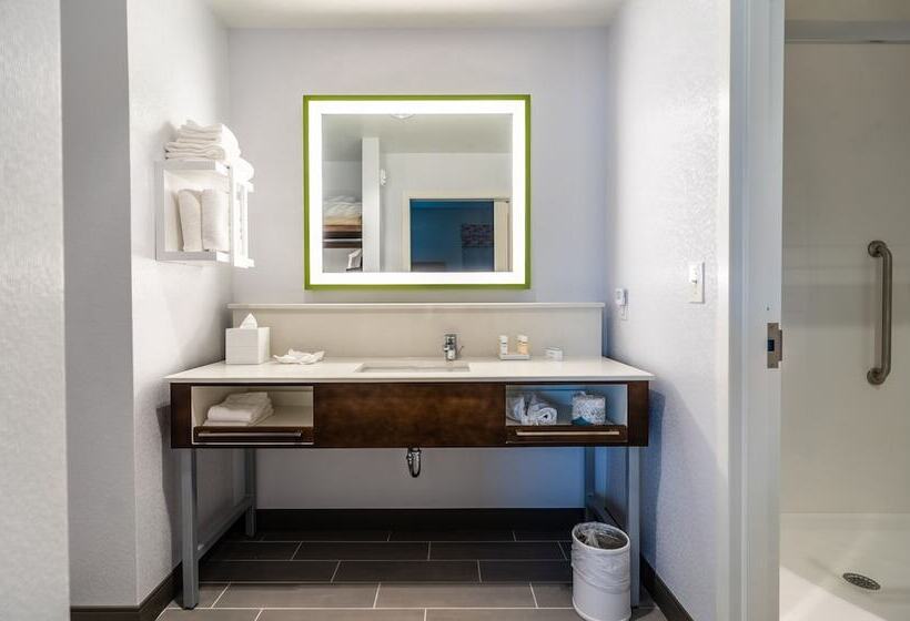 سوییت, Hampton Inn & Suites Raleigh Midtown