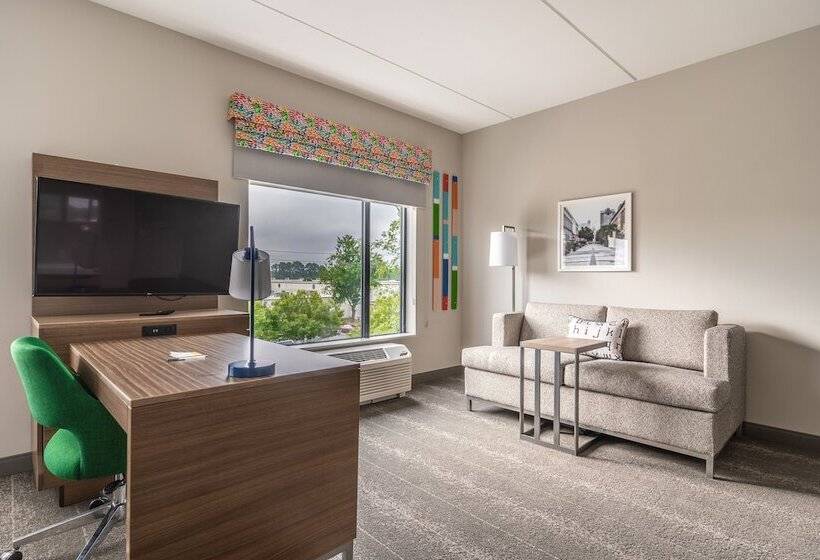 سوئیت برای معلولان, Hampton Inn & Suites Raleigh Midtown