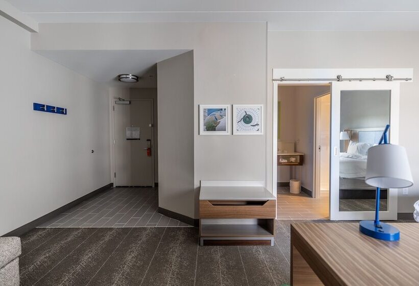 سوئیت برای معلولان, Hampton Inn & Suites Raleigh Midtown