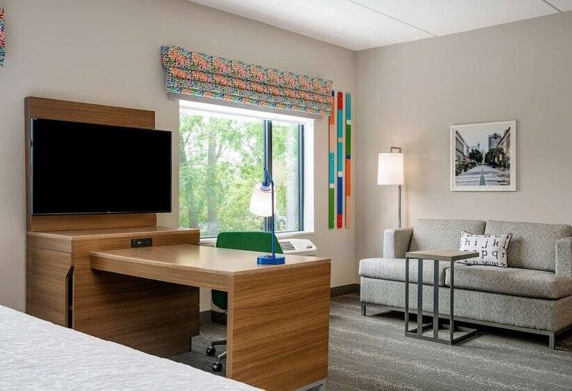 سوئیت برای معلولان, Hampton Inn & Suites Raleigh Midtown