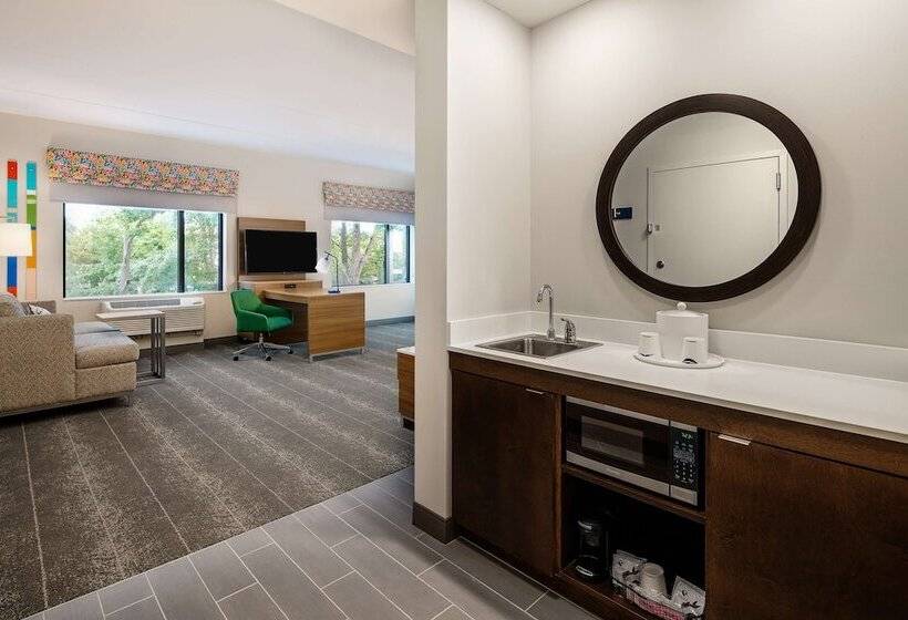 سوییت, Hampton Inn & Suites Raleigh Midtown