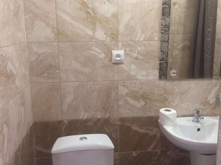 اتاق راحتی با چشمانداز دریا, Guest House Klever