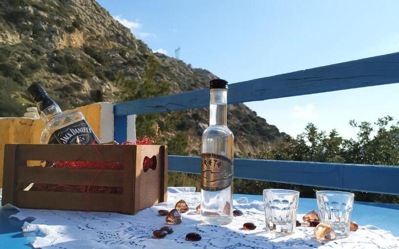 带阳台的三人标准间, Oleander S Garden Traditional Cretan Cottage