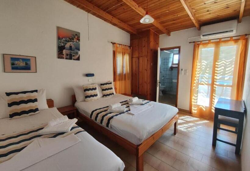 带阳台的三人标准间, Oleander S Garden Traditional Cretan Cottage