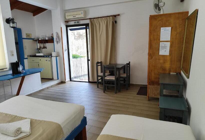 带露台的标准房间, Oleander S Garden Traditional Cretan Cottage