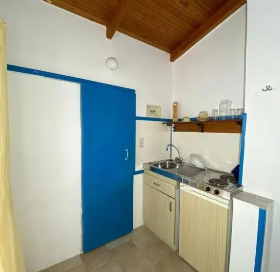 Standard Triple Room with Terrace, Oleander S Garden Traditional Cretan Cottage