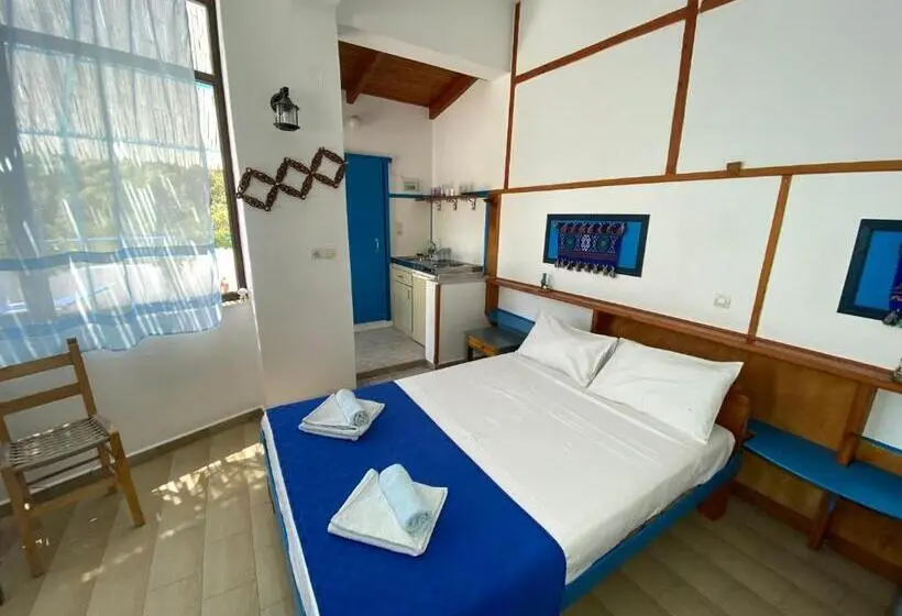 Standard Triple Room with Terrace, Oleander S Garden Traditional Cretan Cottage